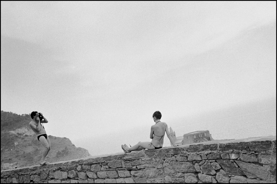 Couple on the Italian Riviera in summer : Structured Moments : SUSAN MAY TELL: Photographs of Space, Silence & Solitude